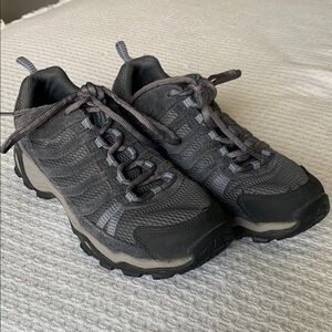 Columbia omnigrip techlite hiking sneakers size 7.5